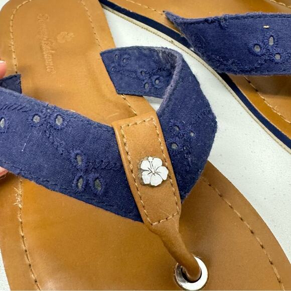 Tommy Bahama Blue Eyelet Flip Flop Sandals Womens 7 Classic Beachy Vacation - Picture 3 of 7